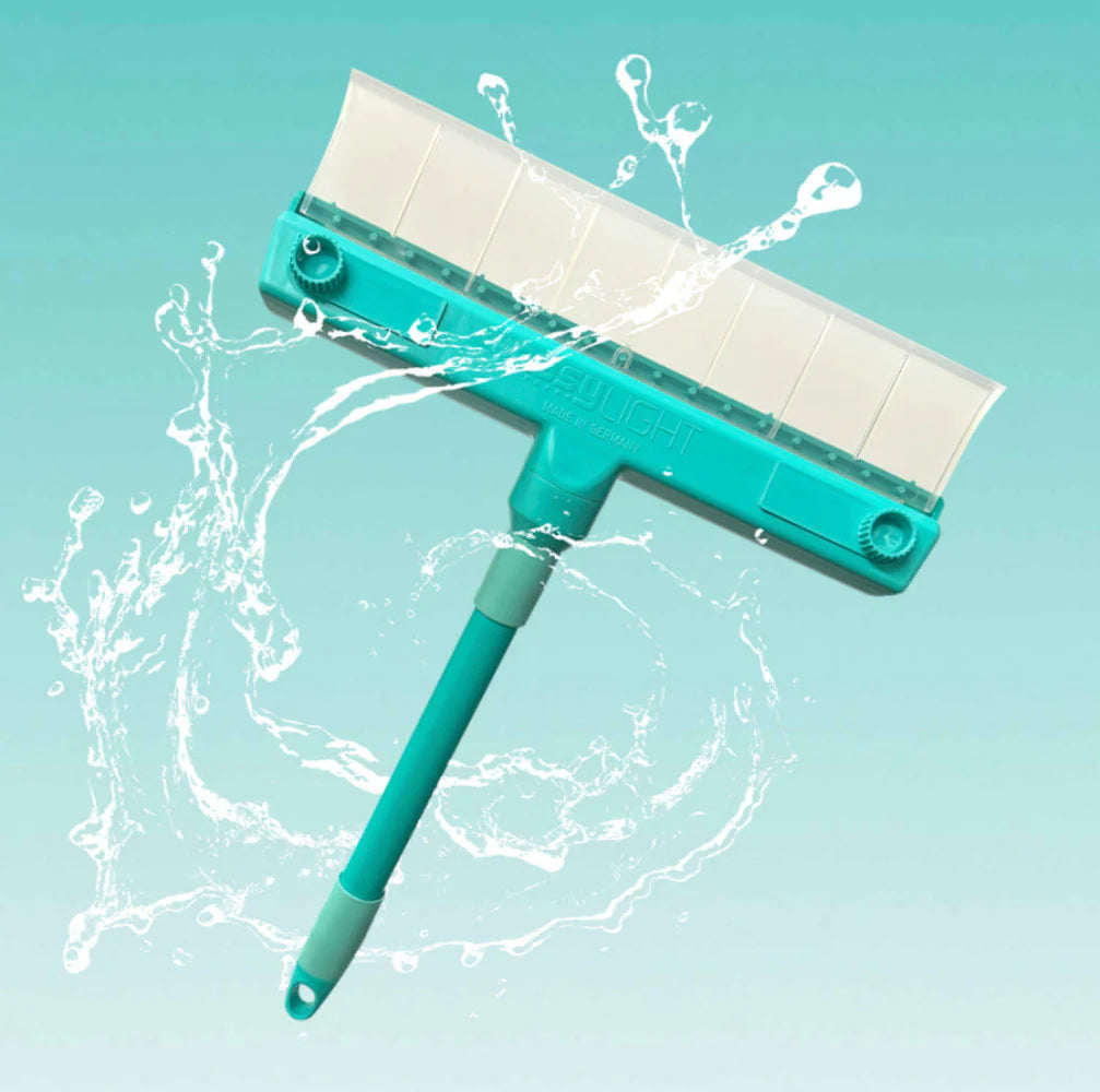 Aqua Blade Full Set Pro is featuring 22cm and 30cm professional squeegees, an adjustable angle adapter for awkward angles, and two telescopic handles for extended reach Active